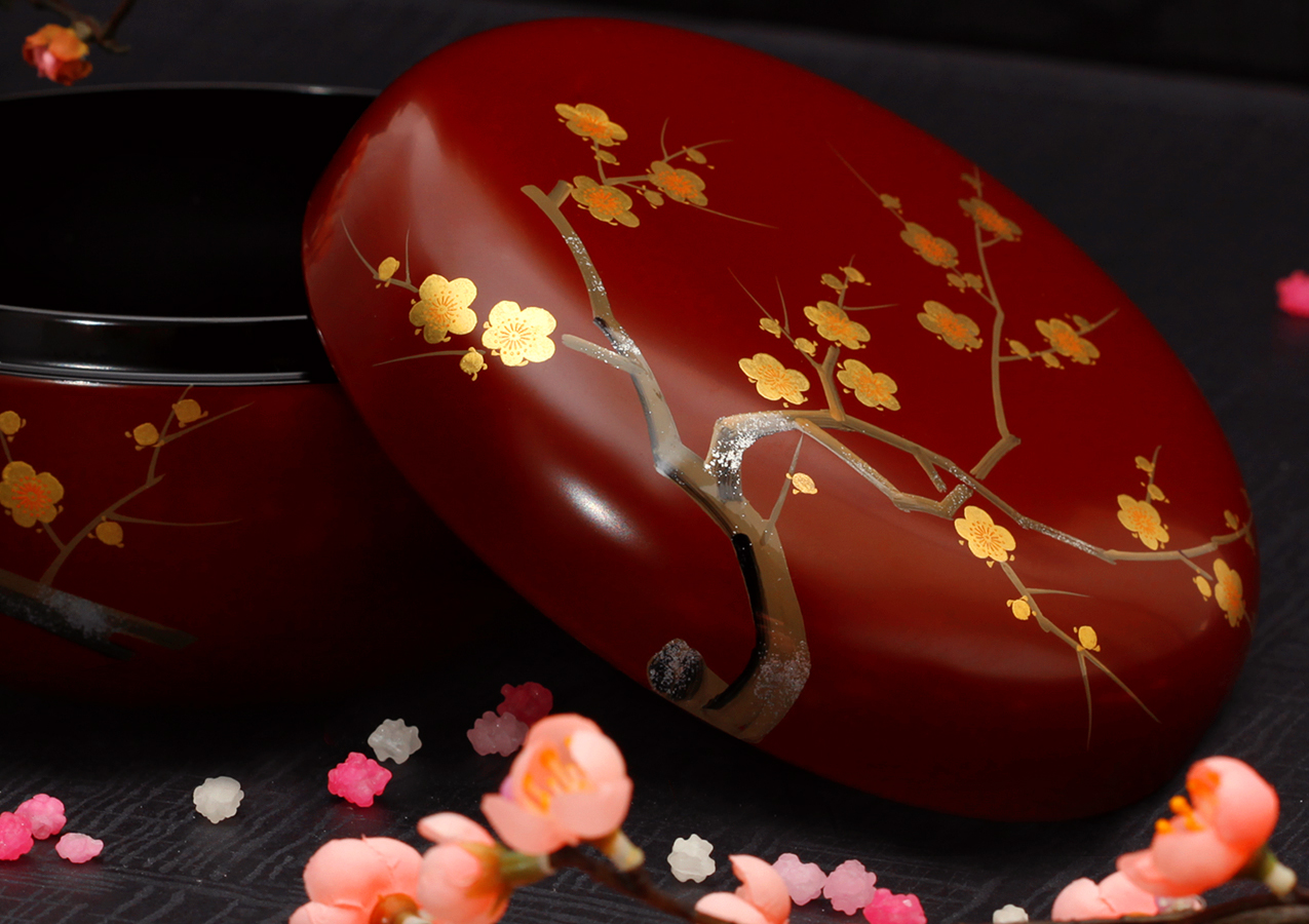 Ume Dome Box | YAMADA HEIANDO Lacquerware: Hand-Crafted Imperial Luxury for Japanese Emperor