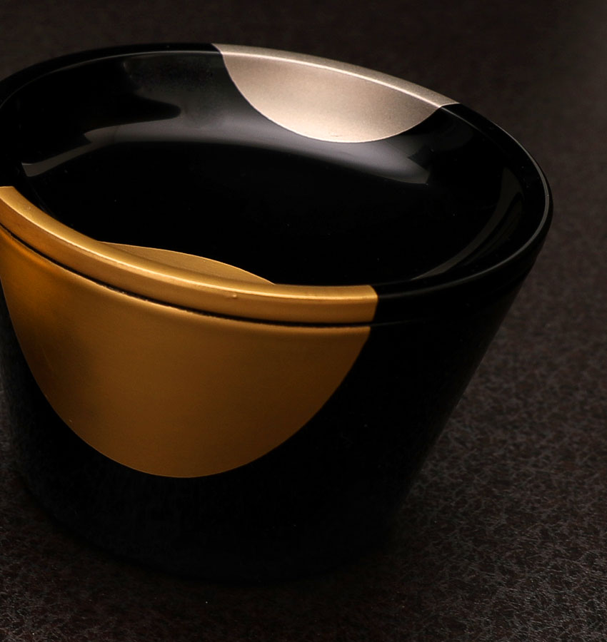 gold soy sauce dish